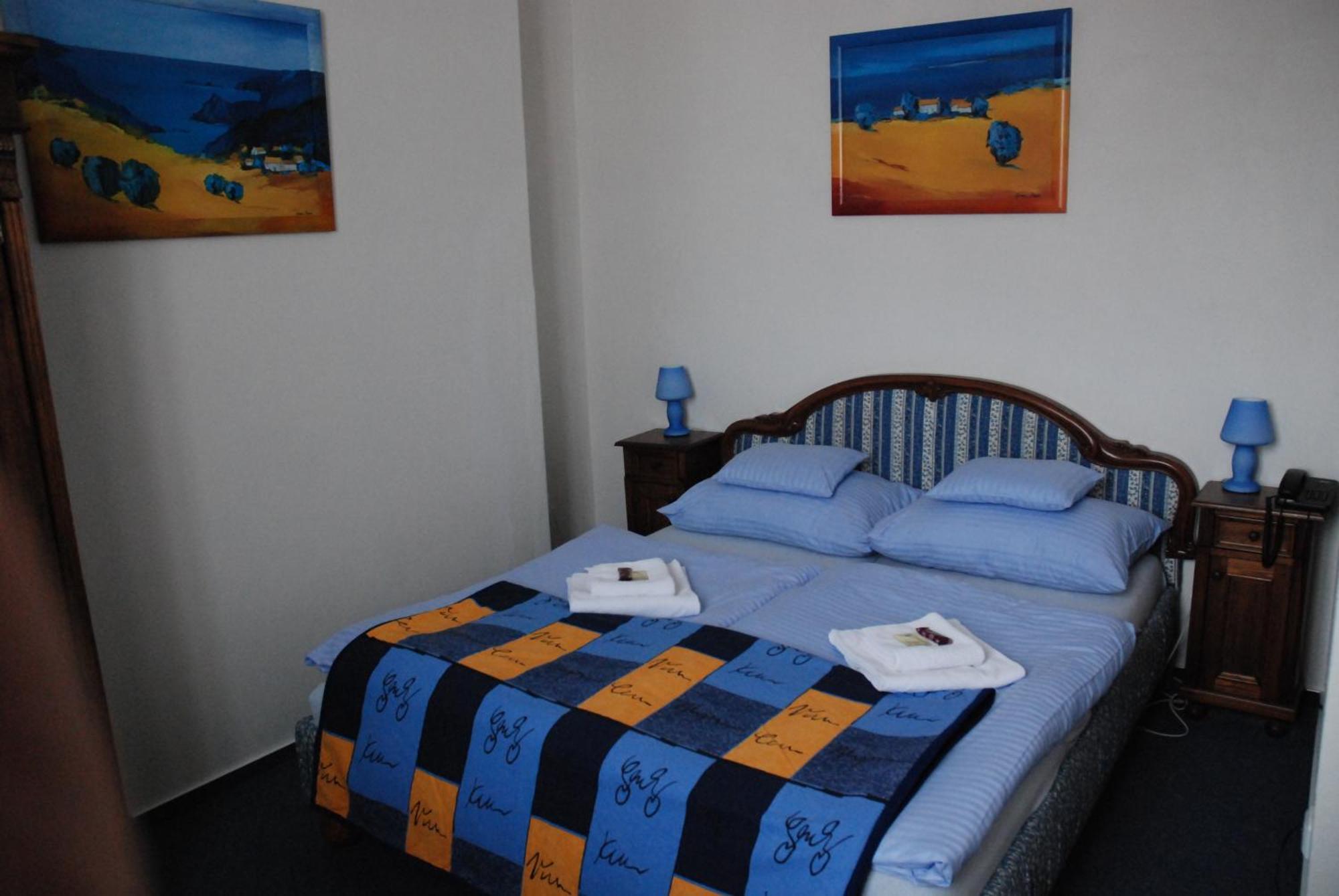 Hotel U Ruze Slavonice Esterno foto