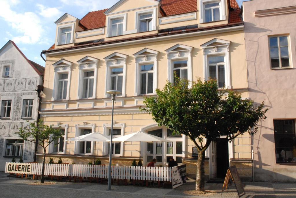 Hotel U Ruze Slavonice Esterno foto