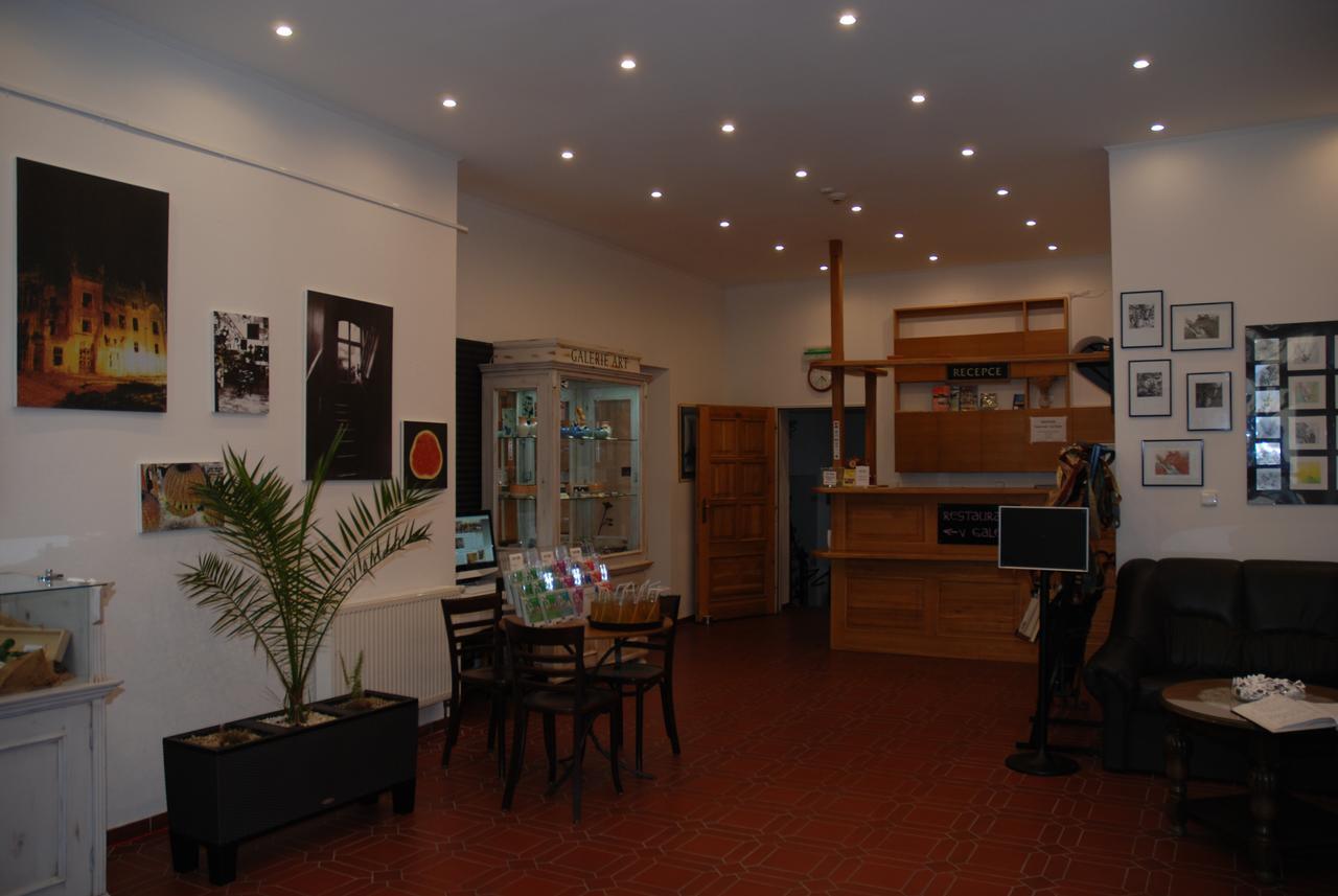 Hotel U Ruze Slavonice Esterno foto